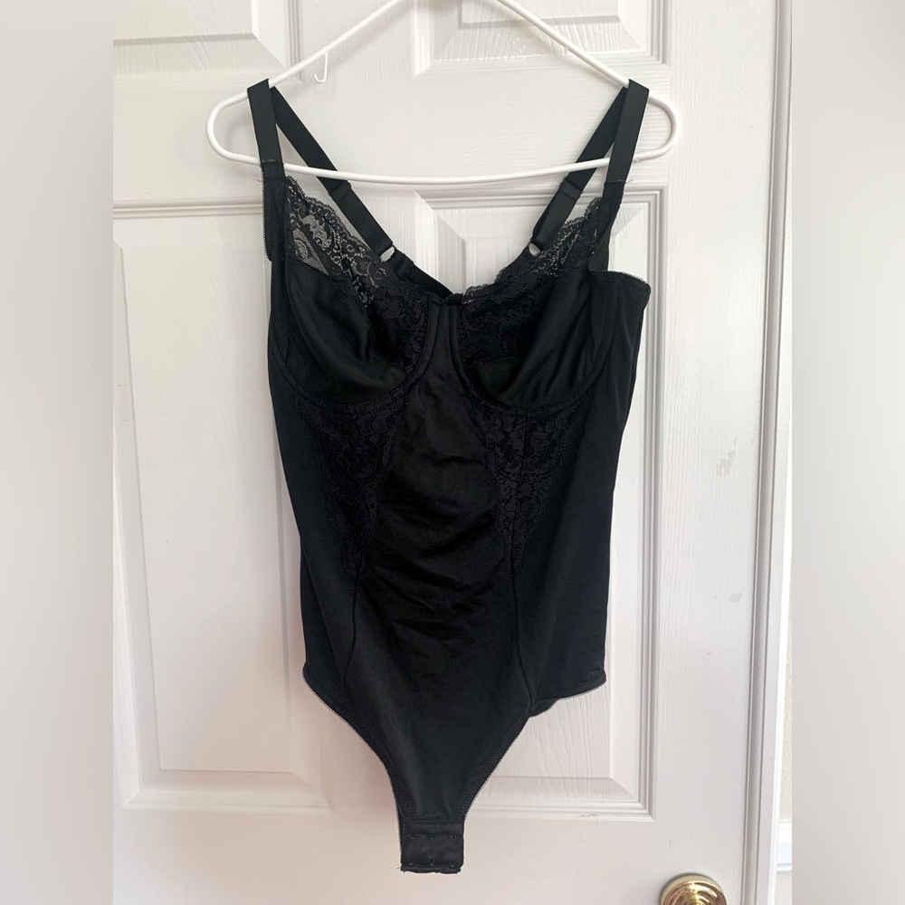Maidenform Body: Shapewear, Black, Lace Soft Cups w/Wires, Hook Close, 40C